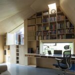 Cut-and-Frame-backyard-office-interior-by-Ashton-Porter-Architects
