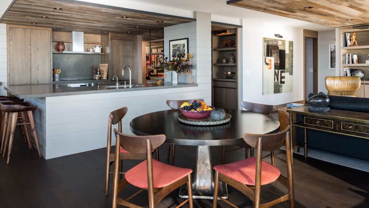 Seattle apartamento hombre cueva interior cocina y mesa redonda