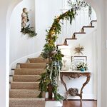 stairs-decorated-for-christmas6